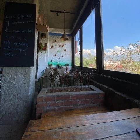 Kalsang cafe